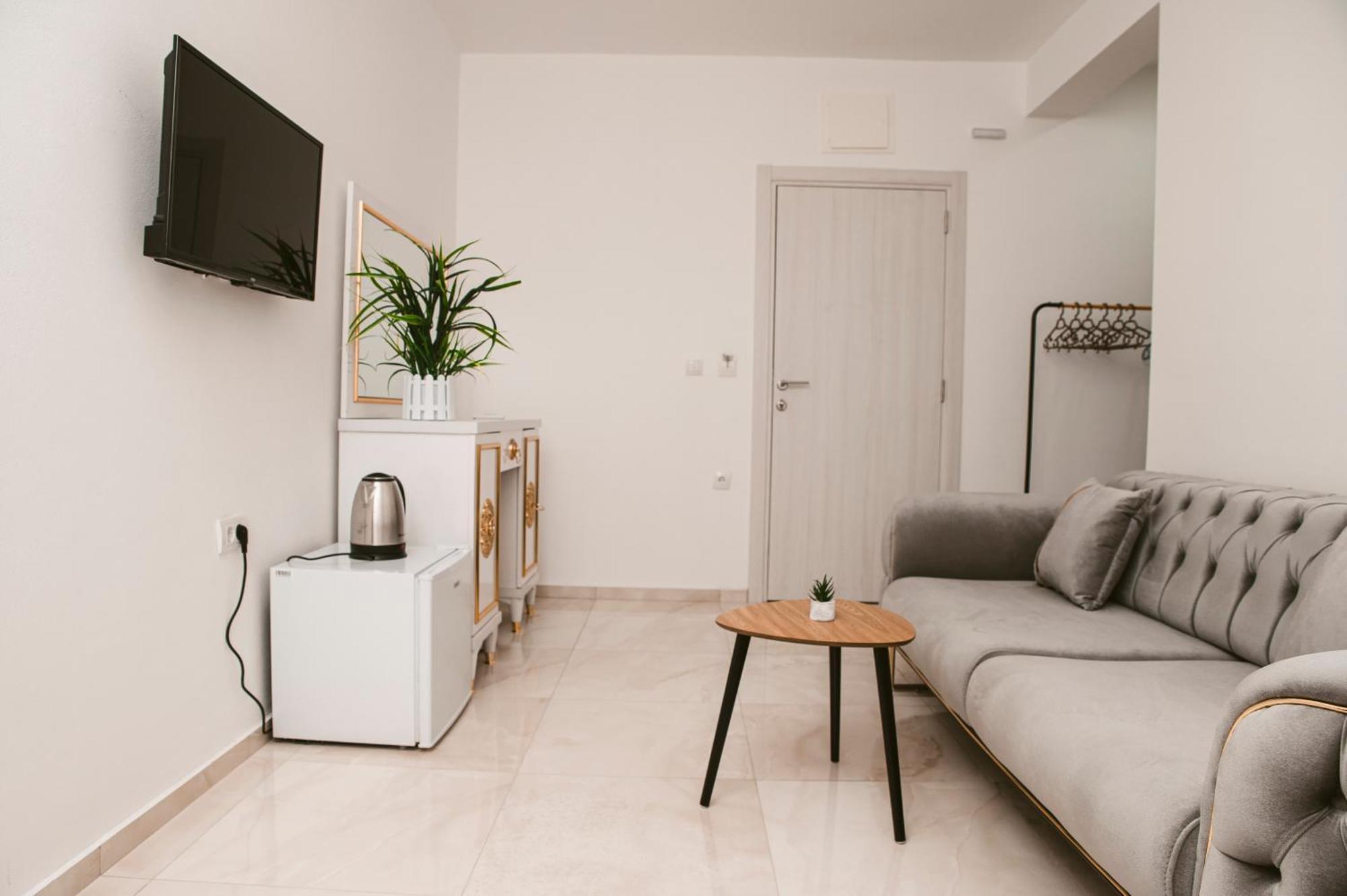 M&H Apartments Улцинь Экстерьер фото