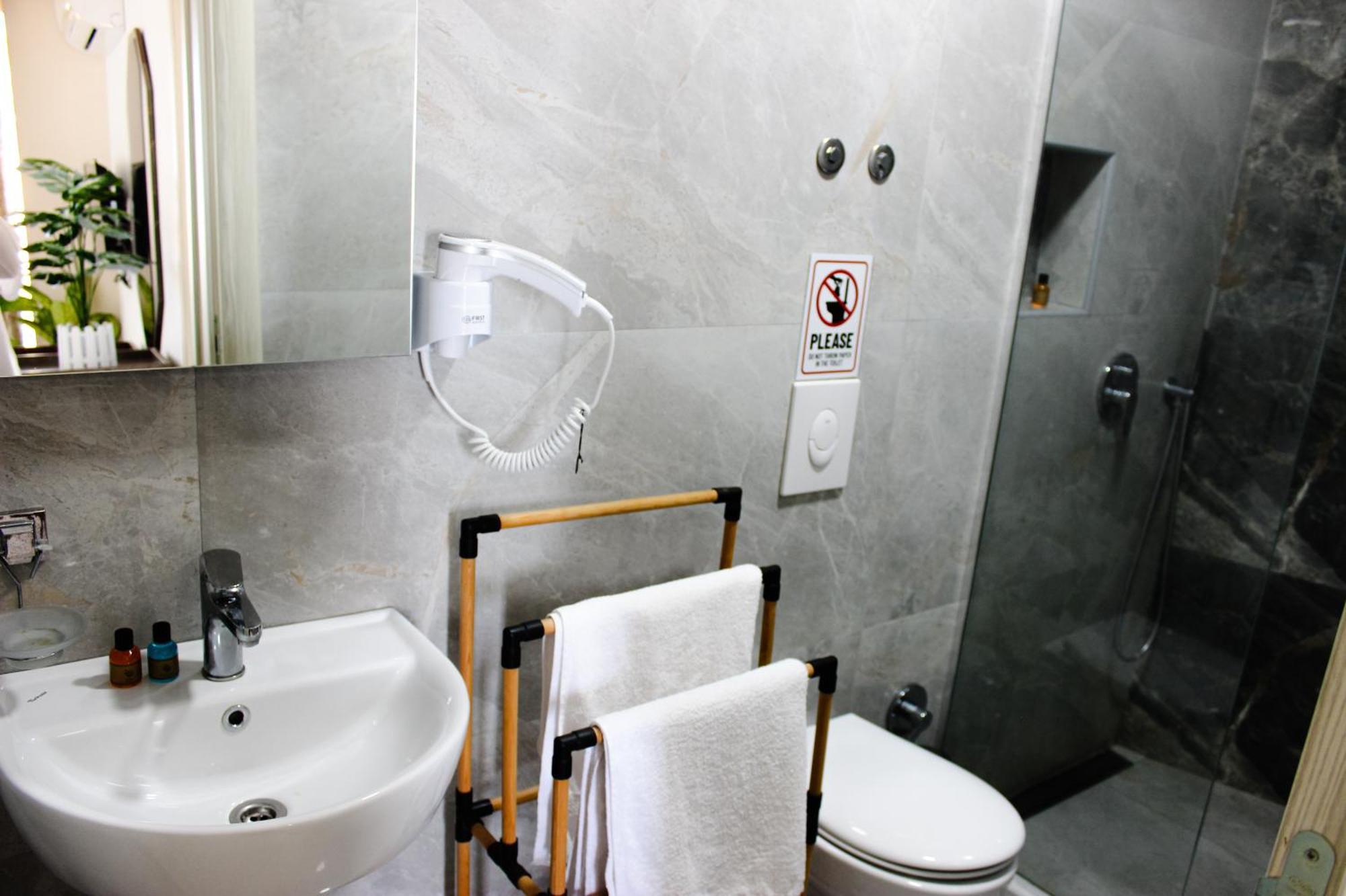 M&H Apartments Улцинь Экстерьер фото